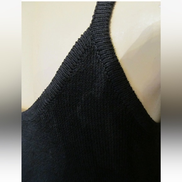 ST JOHN BASICS KNIT WOMENS TOP CAMI BLACK SANTANA KNIT SIZE MEDIUM - Picture 3 of 9